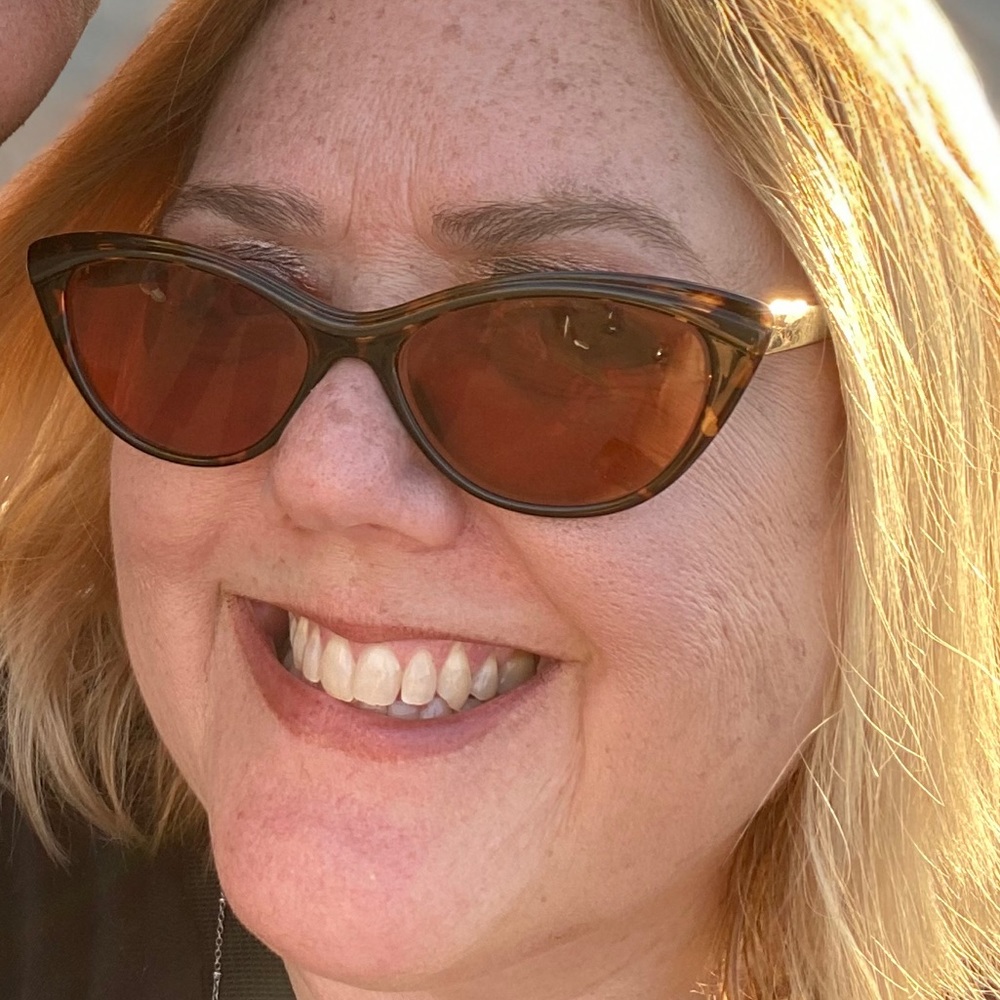 Meet your Posher, Debbie